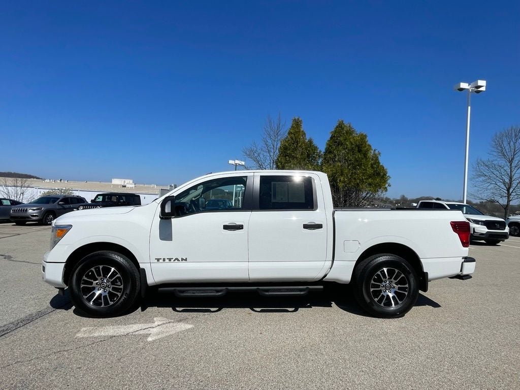 2024 Nissan Titan SV