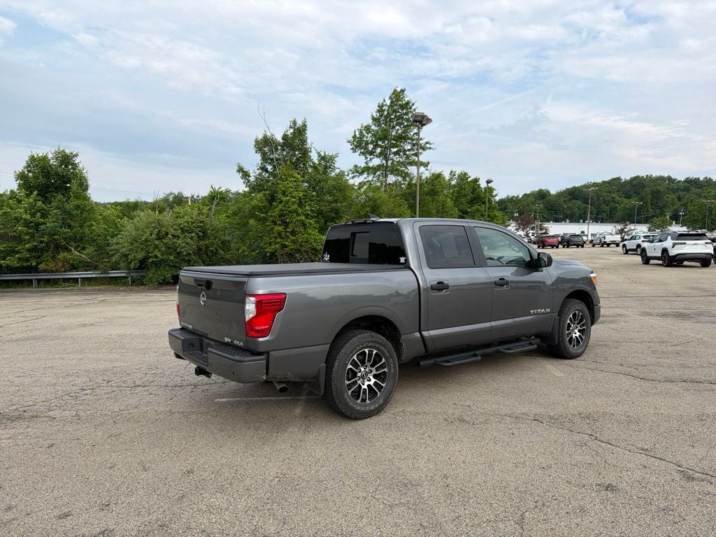 2023 Nissan Titan SV