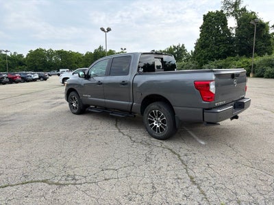 2023 Nissan Titan SV