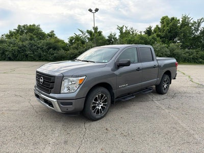 2023 Nissan Titan SV