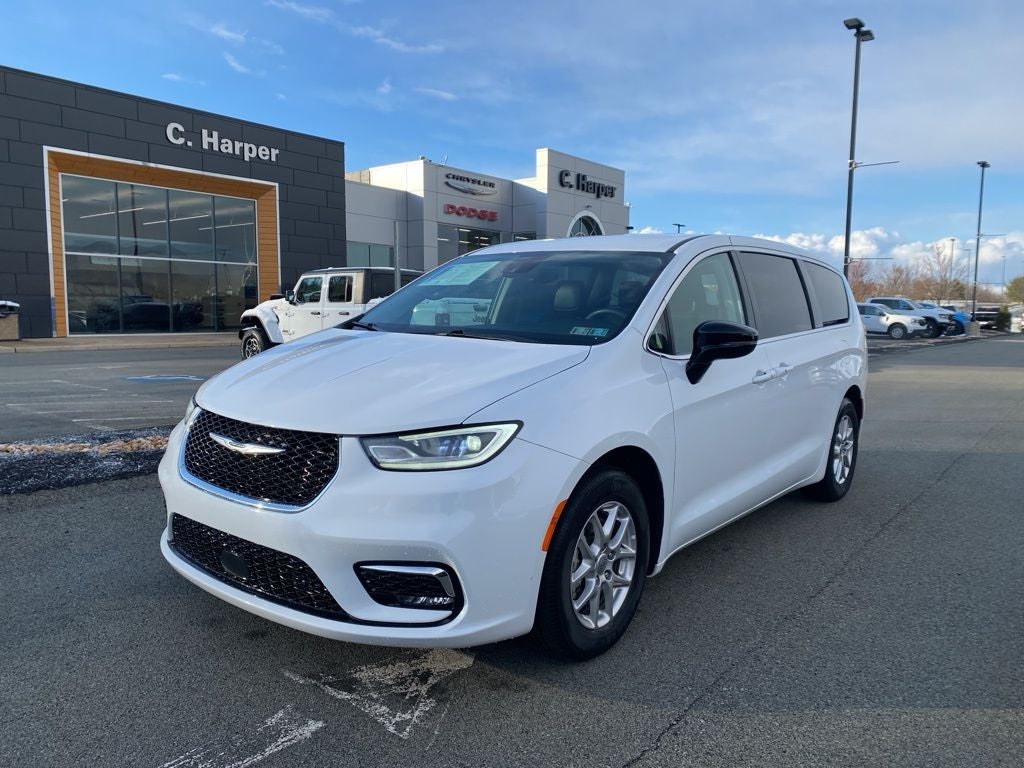 2024 Chrysler Pacifica TOURING L