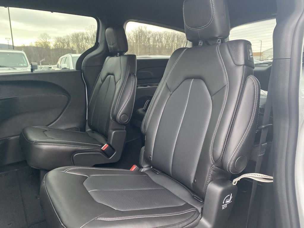 2026 Chrysler Voyager VOYAGER LX