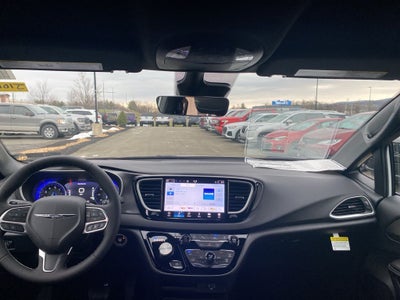 2026 Chrysler Voyager VOYAGER LX