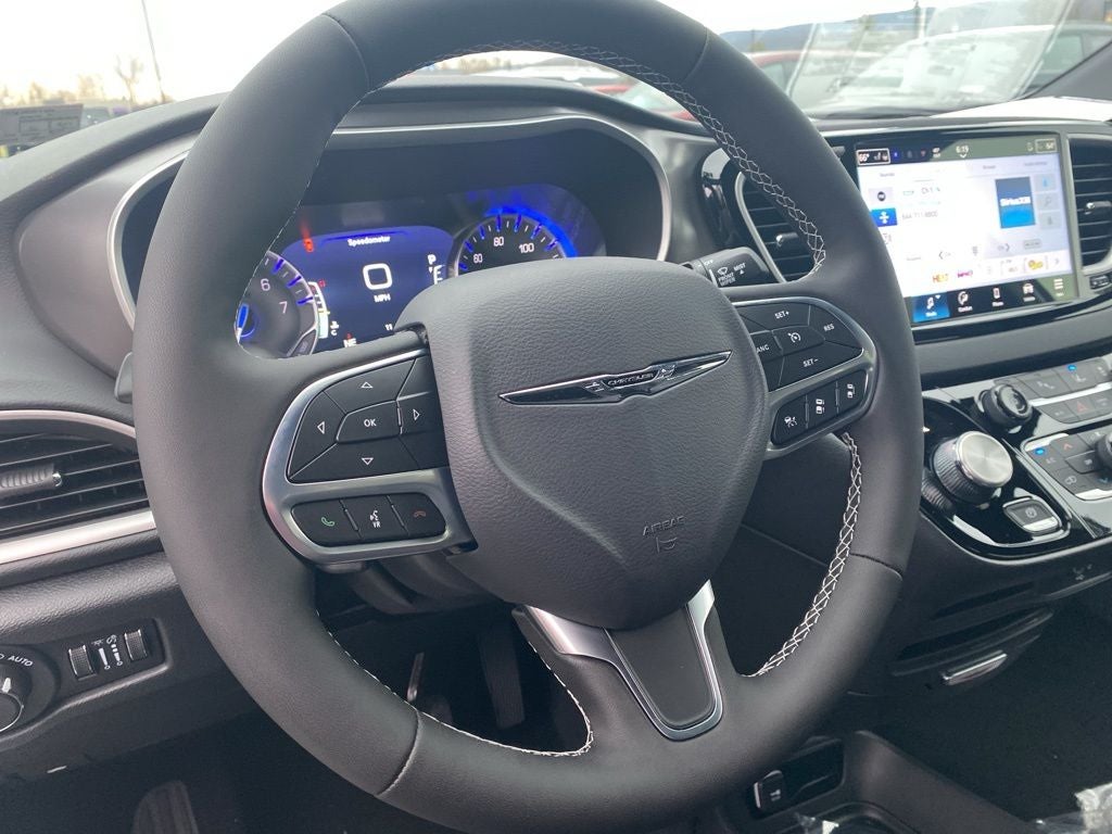 2026 Chrysler Voyager VOYAGER LX