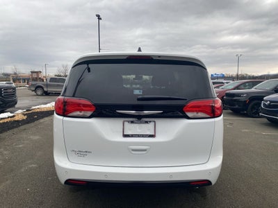 2026 Chrysler Voyager VOYAGER LX