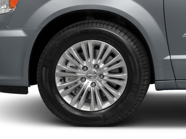 2016 Chrysler Town & Country Touring-L