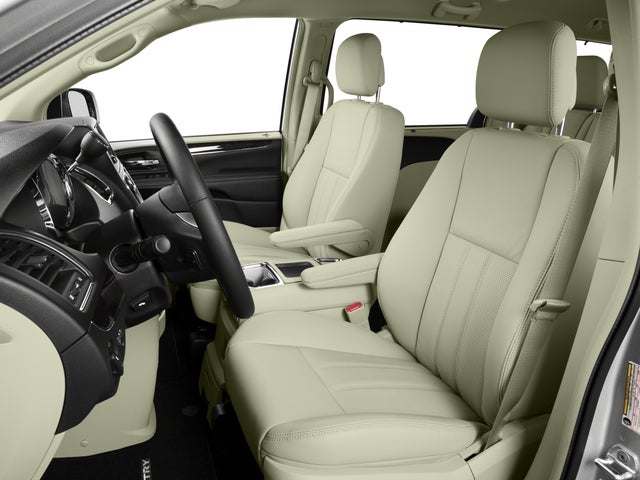 2016 Chrysler Town & Country Touring-L