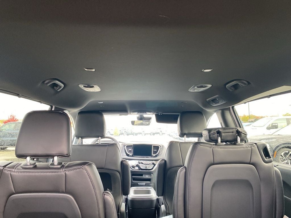 2026 Chrysler Voyager VOYAGER LX