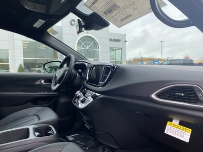 2026 Chrysler Voyager VOYAGER LX