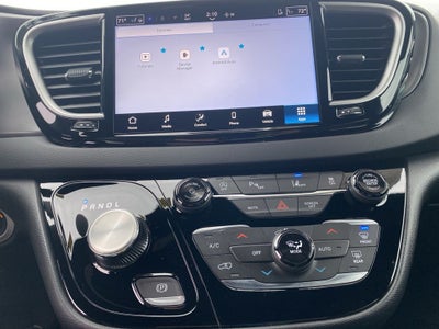 2026 Chrysler Voyager VOYAGER LX