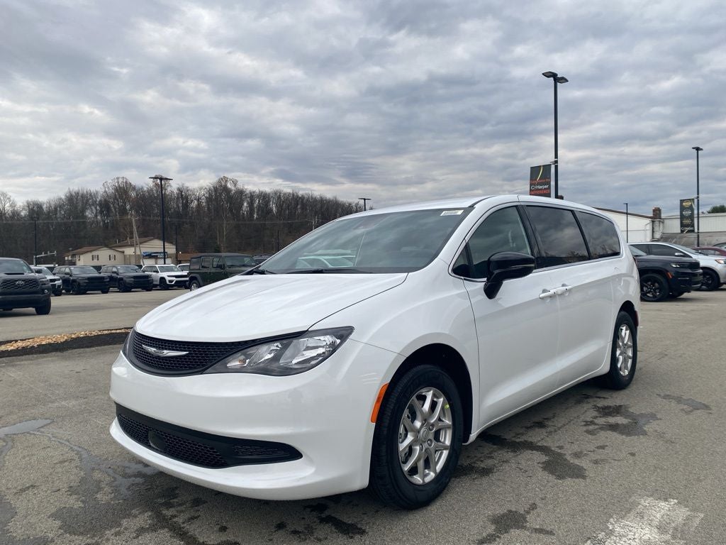 2026 Chrysler Voyager VOYAGER LX