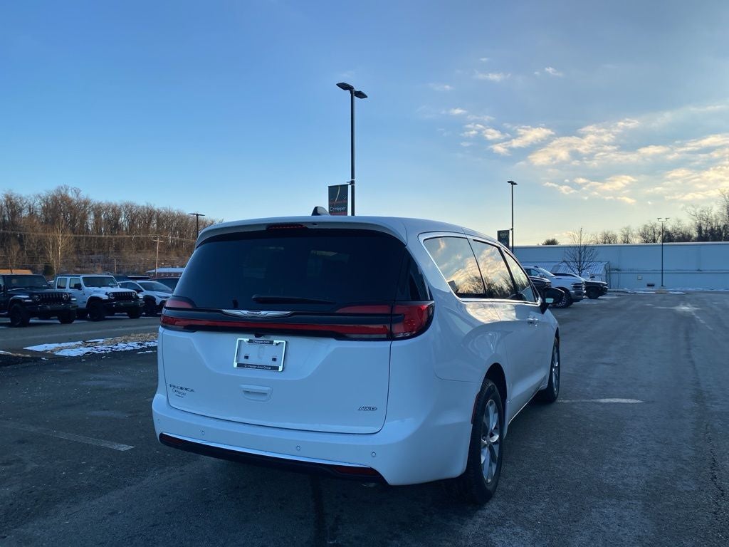 2026 Chrysler Pacifica PACIFICA SELECT AWD