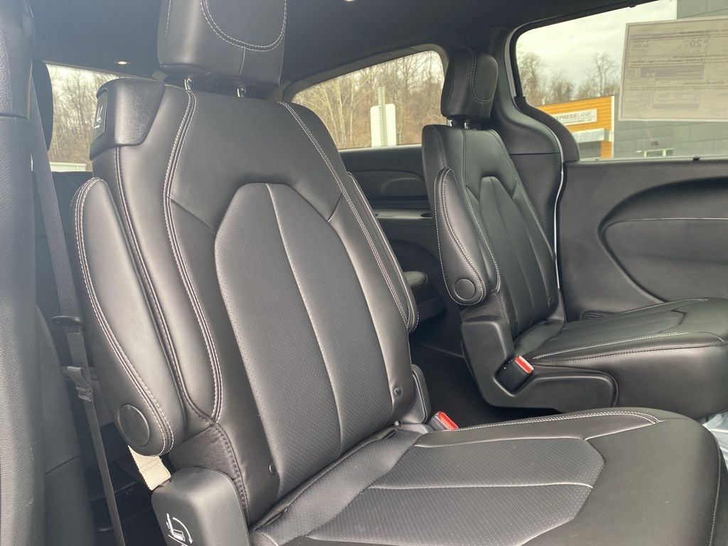 2026 Chrysler Pacifica PACIFICA SELECT AWD