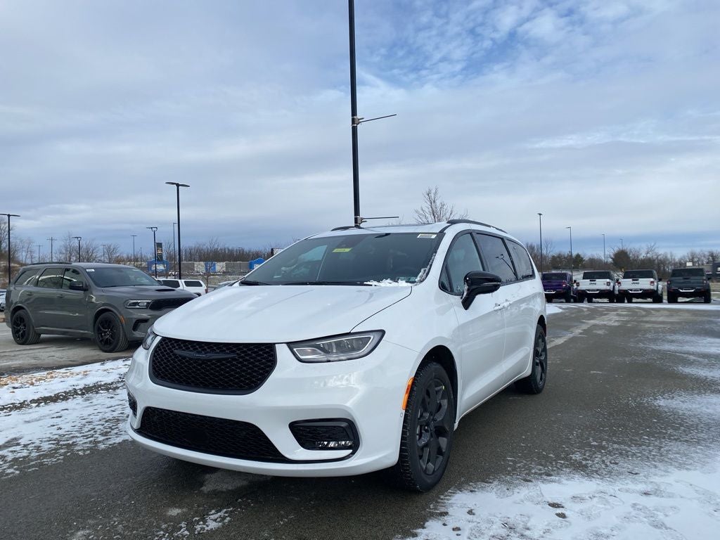 2026 Chrysler Pacifica PACIFICA LIMITED AWD