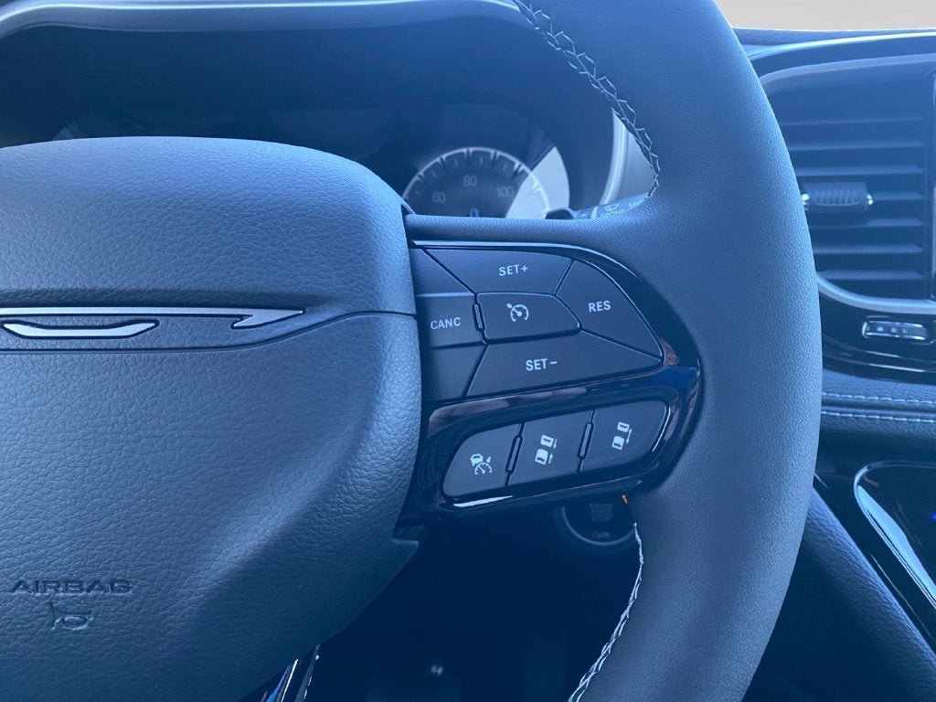 2027 Chrysler Pacifica Limited