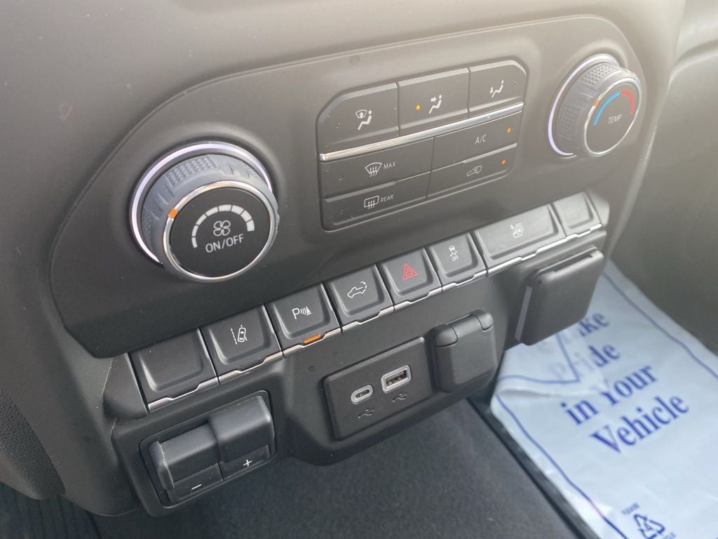 2024 Chevrolet Silverado 2500HD Custom