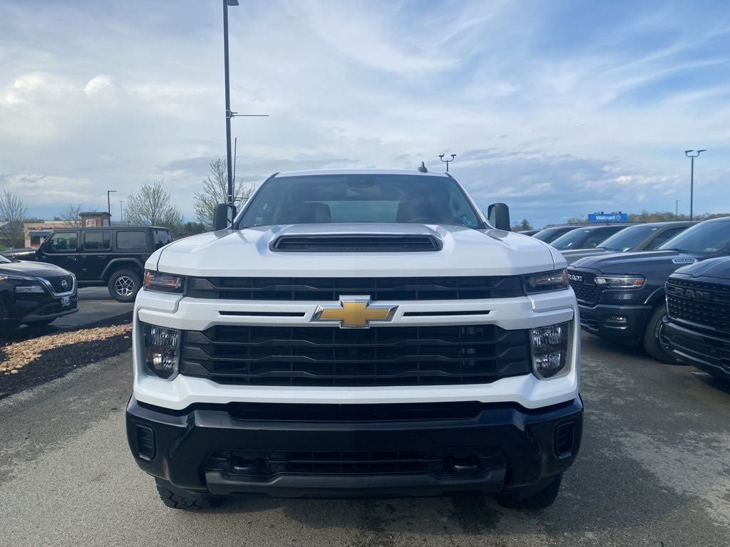 2024 Chevrolet Silverado 2500HD Custom