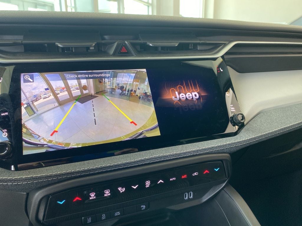 2026 Jeep Cherokee CHEROKEE LAREDO 4X4