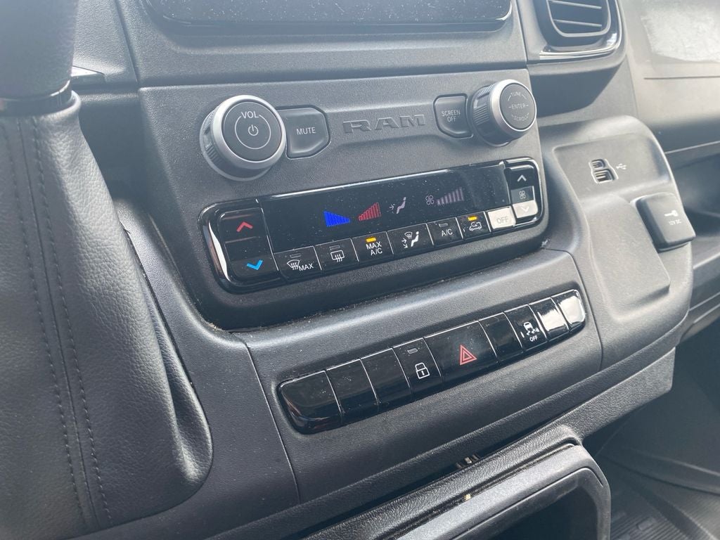2025 RAM ProMaster 2500 Base