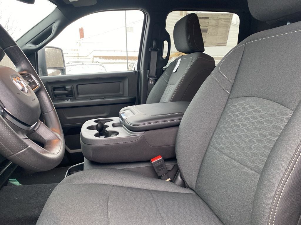 2026 RAM 2500 RAM 2500 TRADESMAN CREW CAB 4X4 6'4' BOX