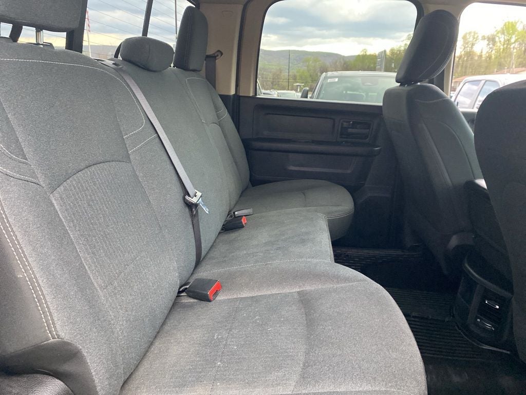 2020 RAM 2500 Tradesman Crew Cab 4x4 6'4' Box