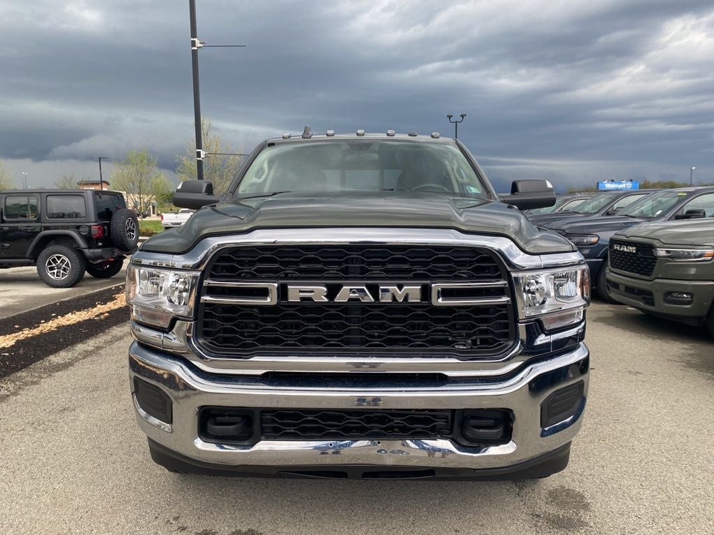 2020 RAM 2500 Tradesman Crew Cab 4x4 6'4' Box