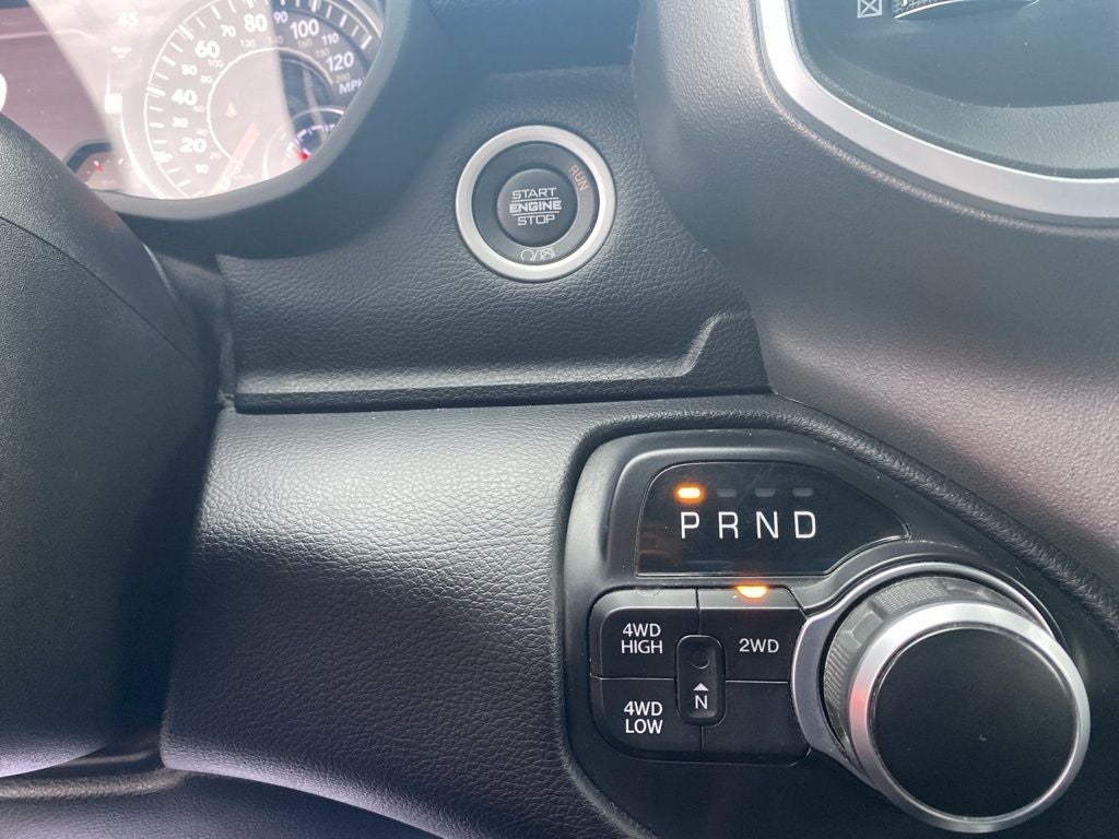 2020 RAM 2500 Big Horn Crew Cab 4X4 6'4' Box