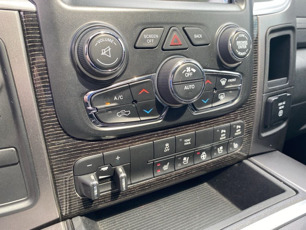 2017 RAM 2500 Limited Crew Cab 4x4 6'4' Box