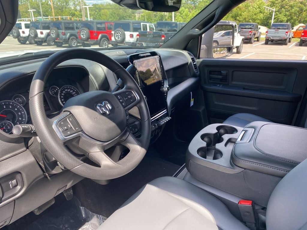 2026 RAM 2500 RAM 2500 TRADESMAN CREW CAB 4X4 8' BOX