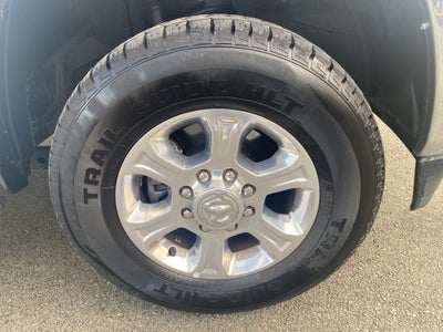 2024 RAM 2500 Big Horn Crew Cab 4x4 8' Box