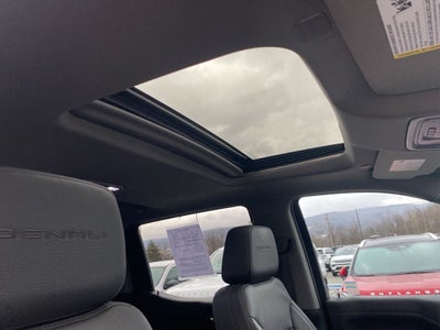 2021 GMC Sierra 1500 4WD Crew Cab Short Box Denali