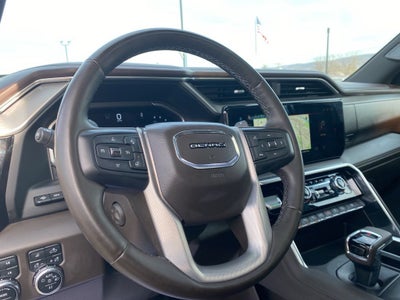 2023 GMC Sierra 1500 4WD Crew Cab Short Box Denali