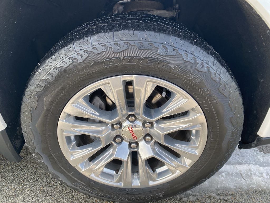 2023 GMC Sierra 1500 4WD Crew Cab Short Box Denali