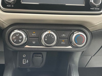 2021 Nissan Versa 1.6 SV