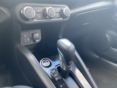 2022 Nissan Kicks S Xtronic CVT