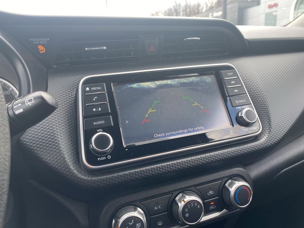 2022 Nissan Kicks S Xtronic CVT