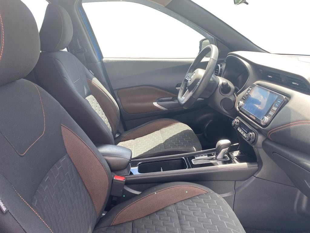 2021 Nissan Kicks SR