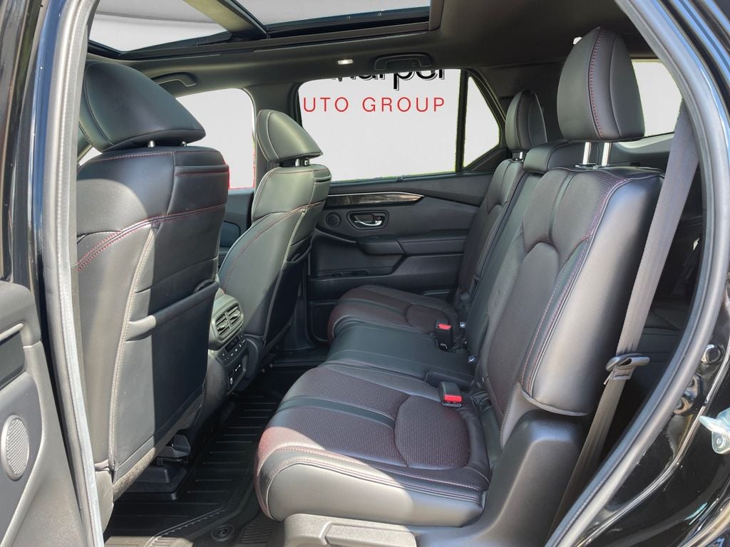 2025 Honda Pilot Black Edition - Photo 15