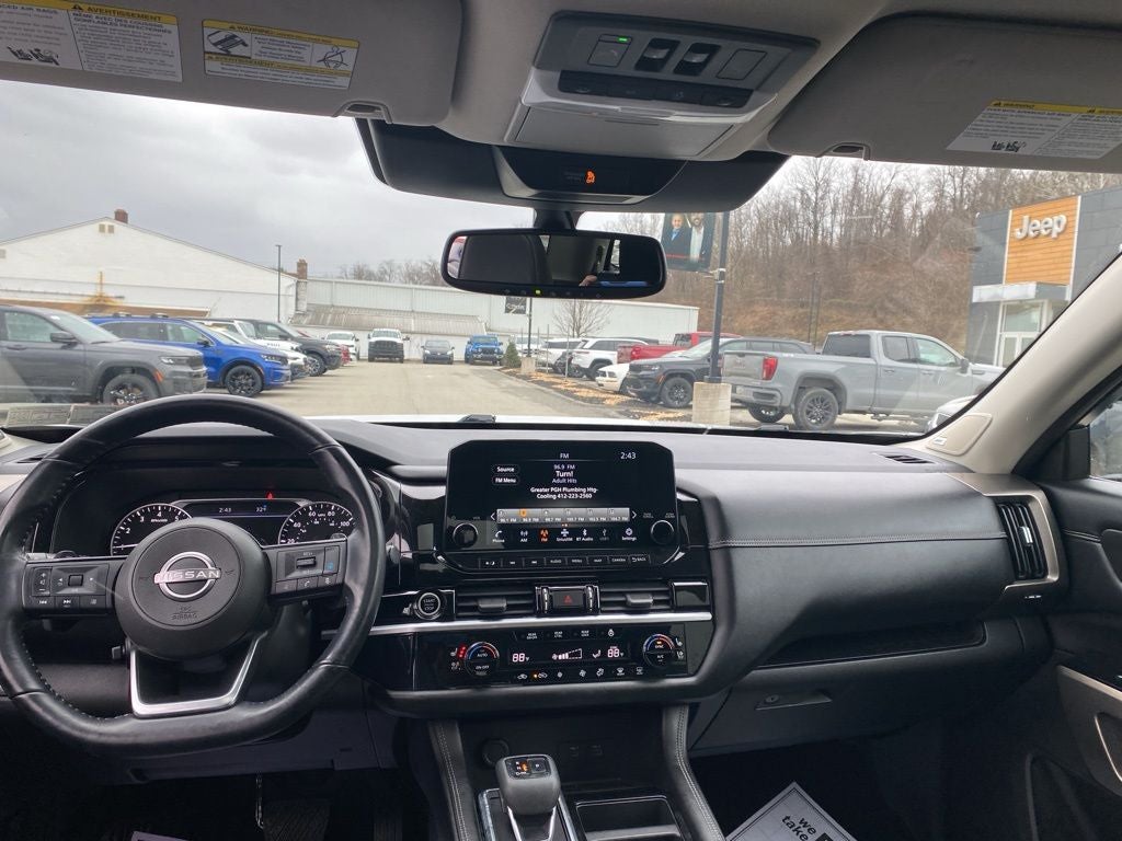 2022 Nissan Pathfinder Platinum 4WD