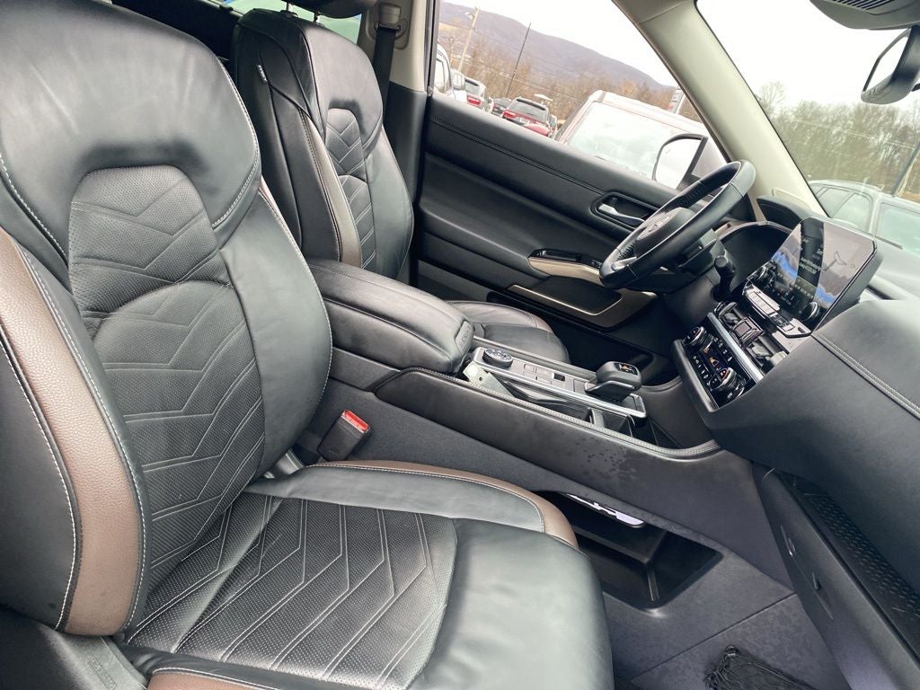 2022 Nissan Pathfinder Platinum 4WD