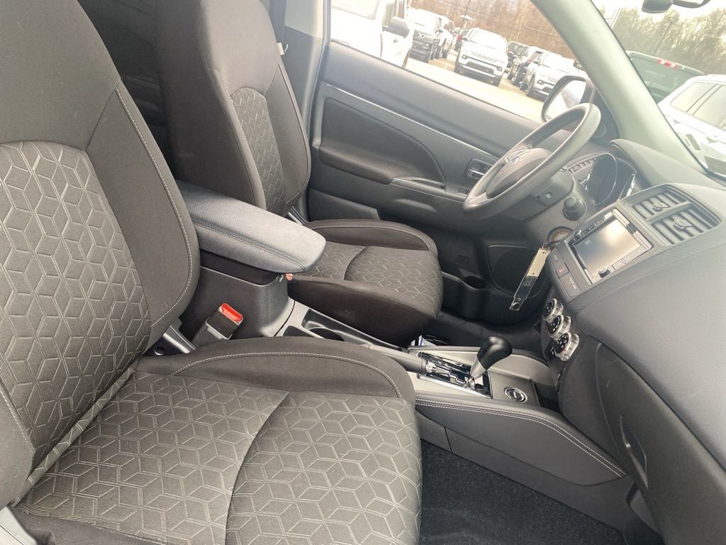 2025 Mitsubishi Outlander Sport 2.0 ES AWC