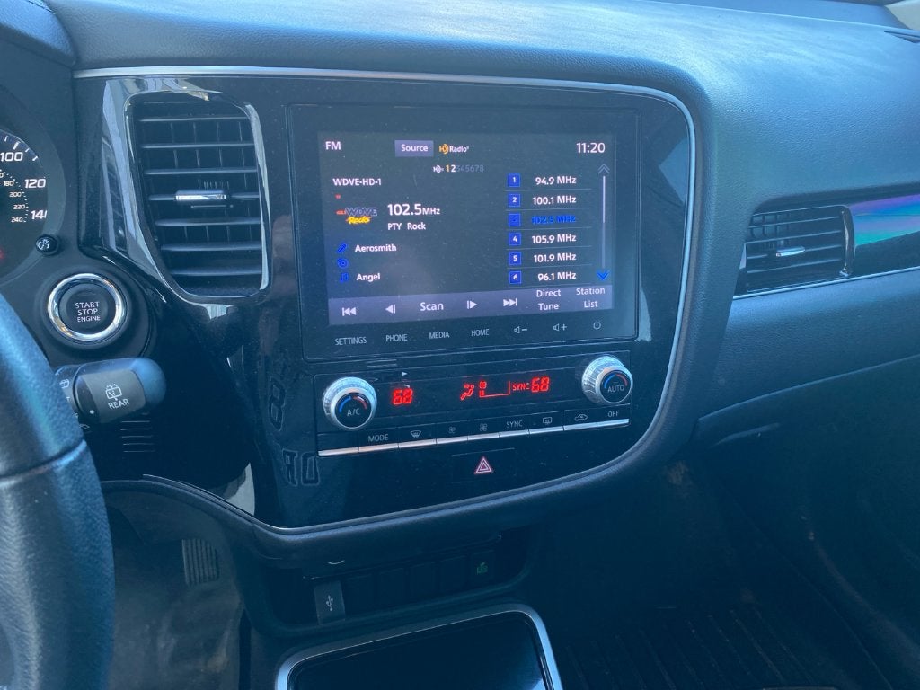 2020 Mitsubishi Outlander SE