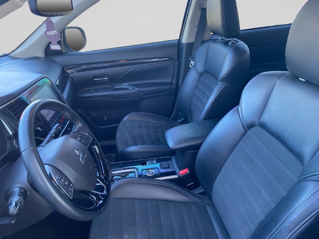 2020 Mitsubishi Outlander SE