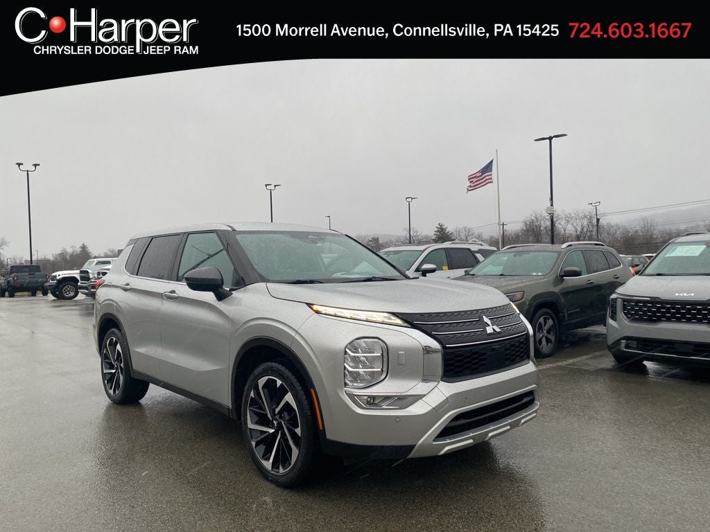 2022 Mitsubishi Outlander Base