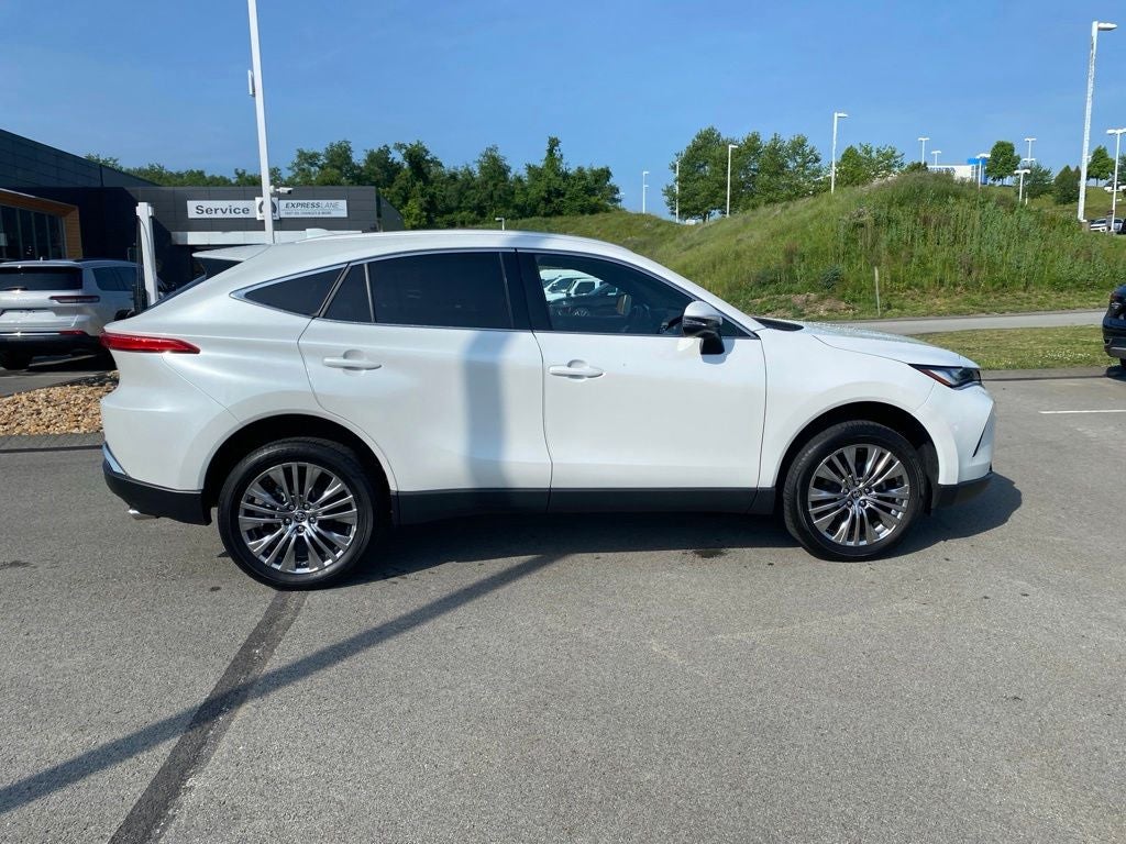2023 Toyota Venza XLE
