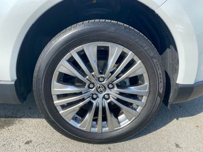2023 Toyota Venza XLE