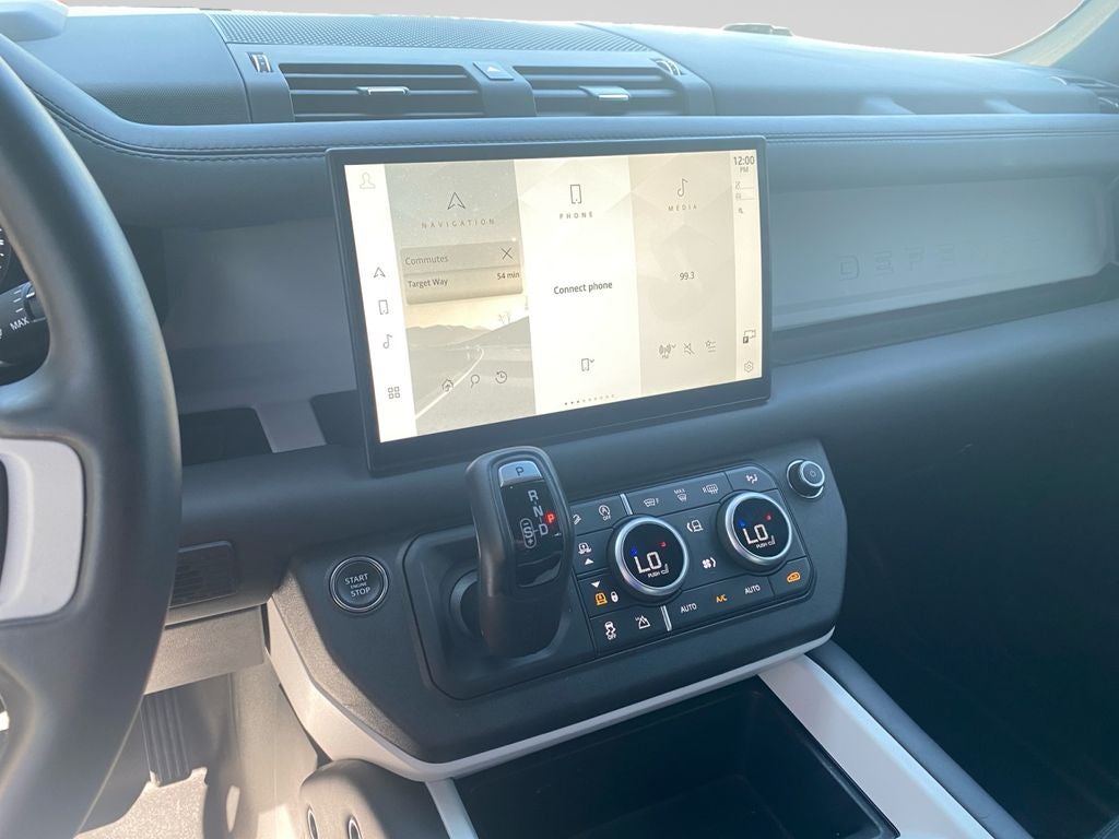 2025 Land Rover Defender 130 X-Dynamic SE