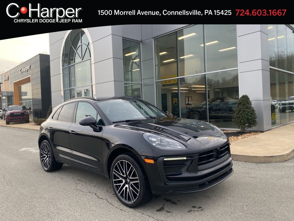 2022 Porsche Macan Base