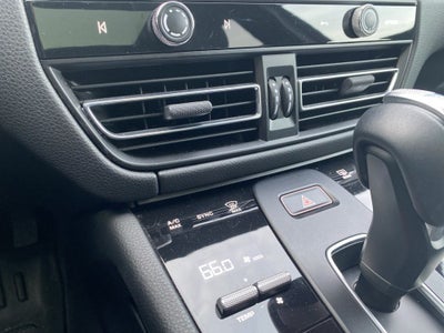 2022 Porsche Macan Base