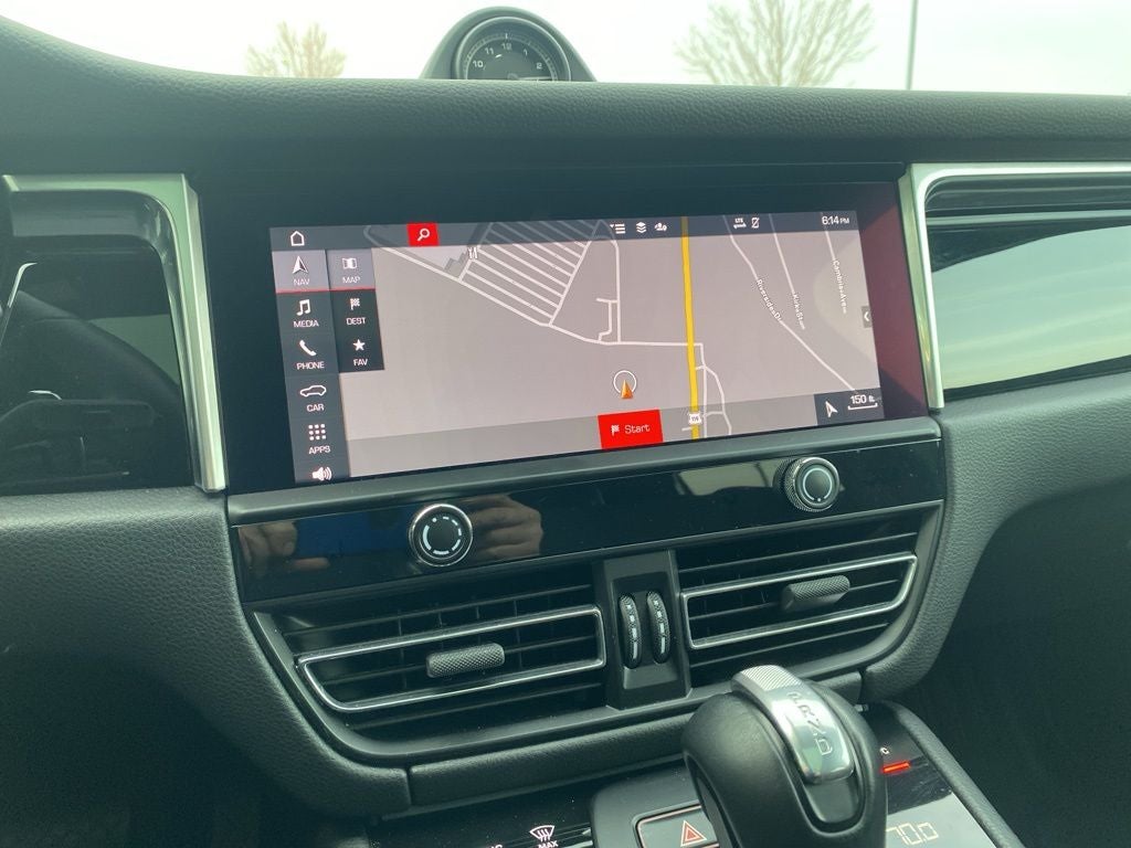 2022 Porsche Macan Base